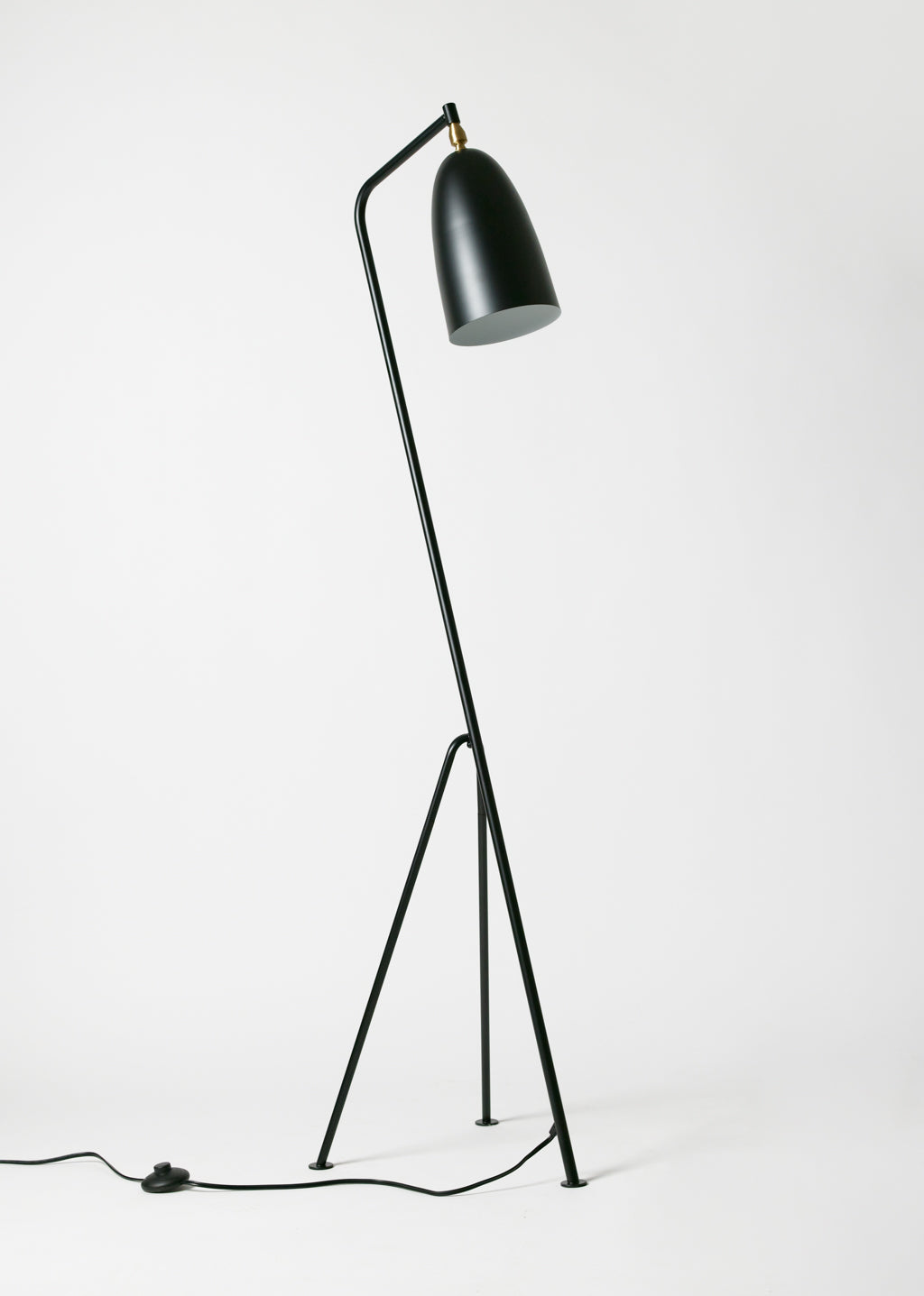 Lampe sur pied en métal noir