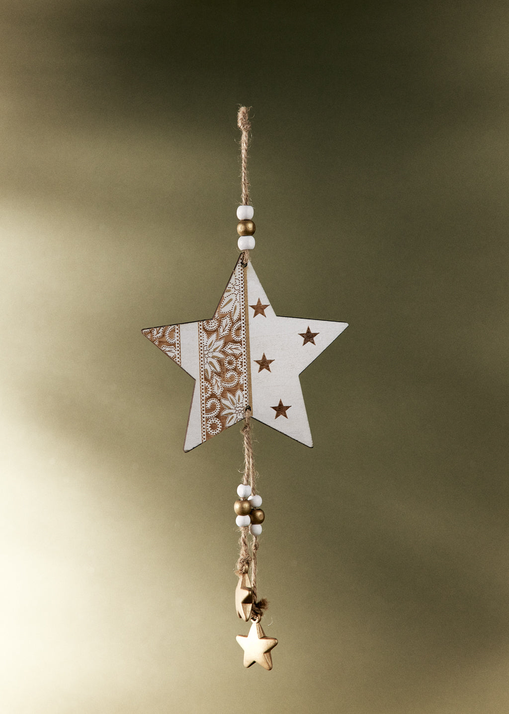 Décoration étoiles blanc et doré