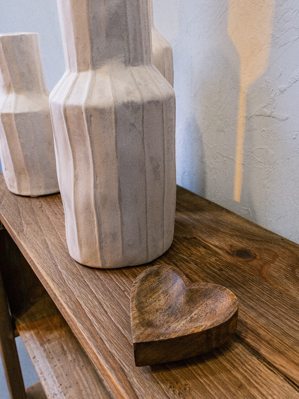 Heart tray natural mango wood