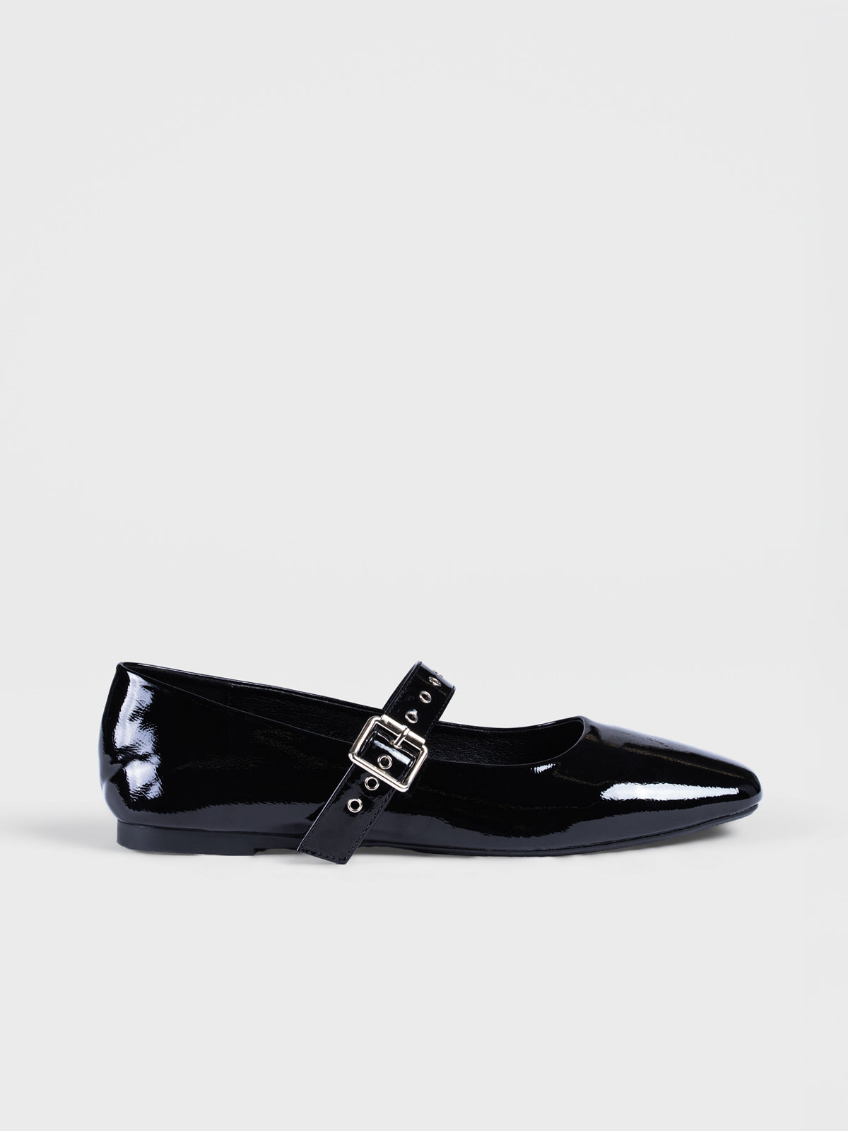 Ballerina with strap