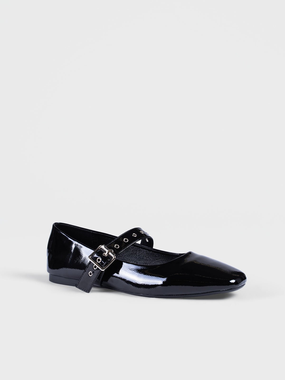 Ballerina with strap
