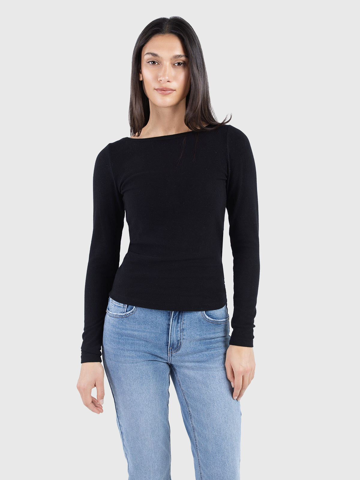 Soft basic boat neck t-shirt