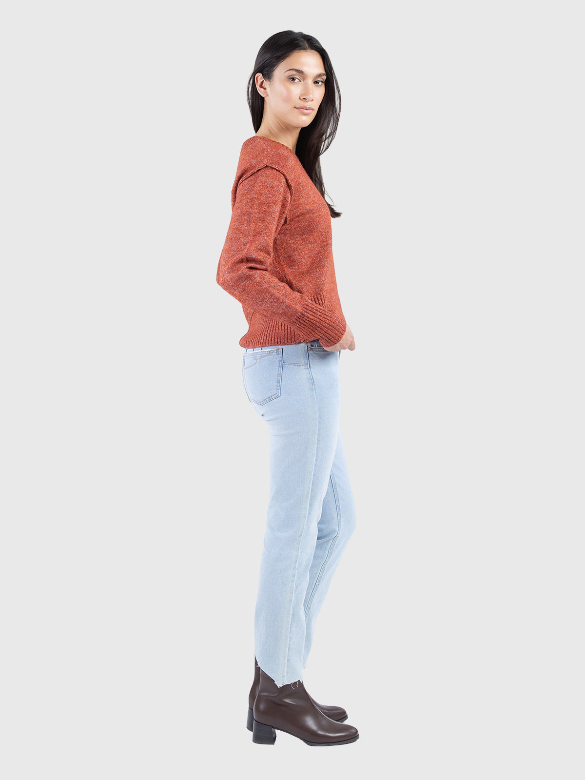 Basique col en V en fil recyclé