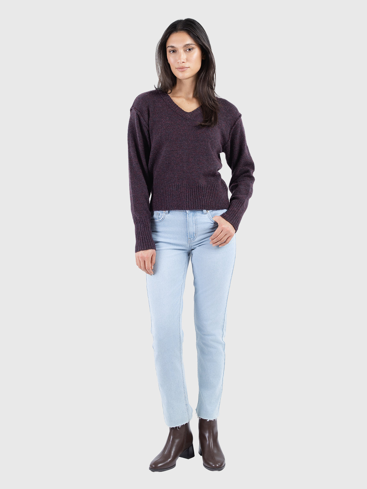 Basique col en V en fil recyclé