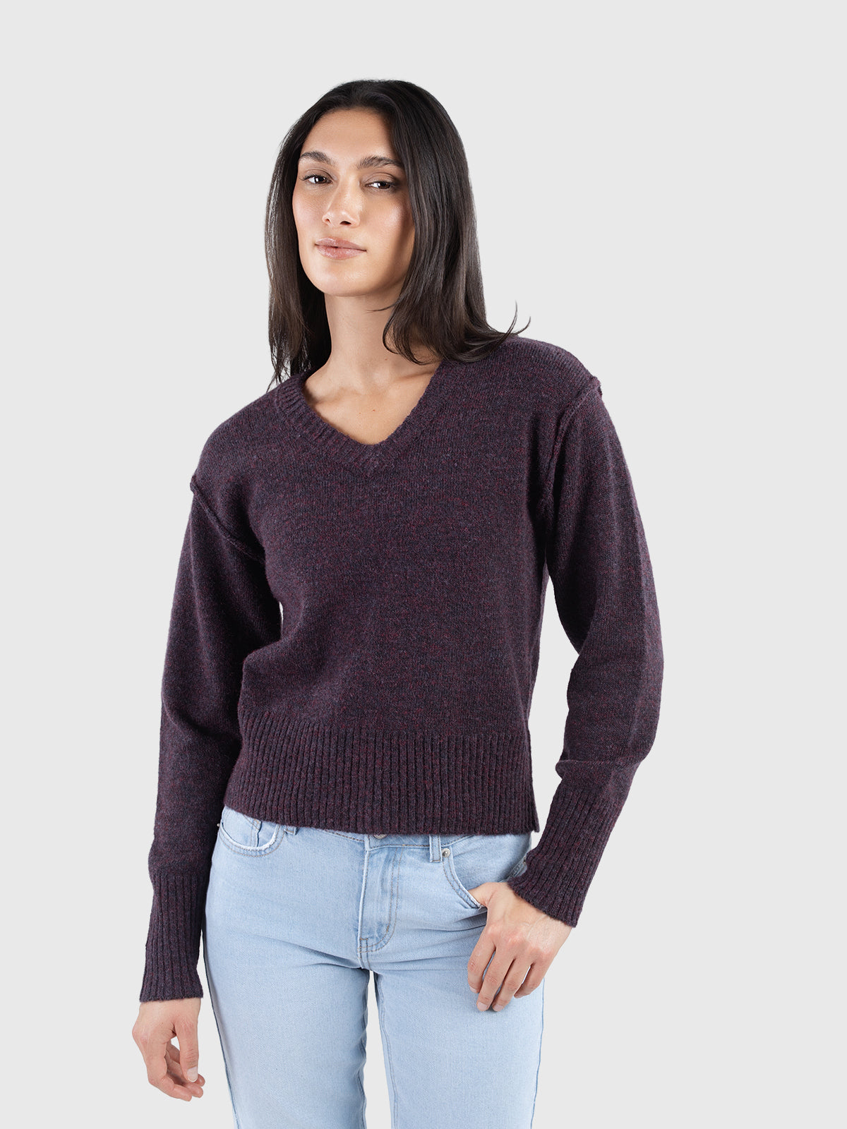 Basique col en V en fil recyclé