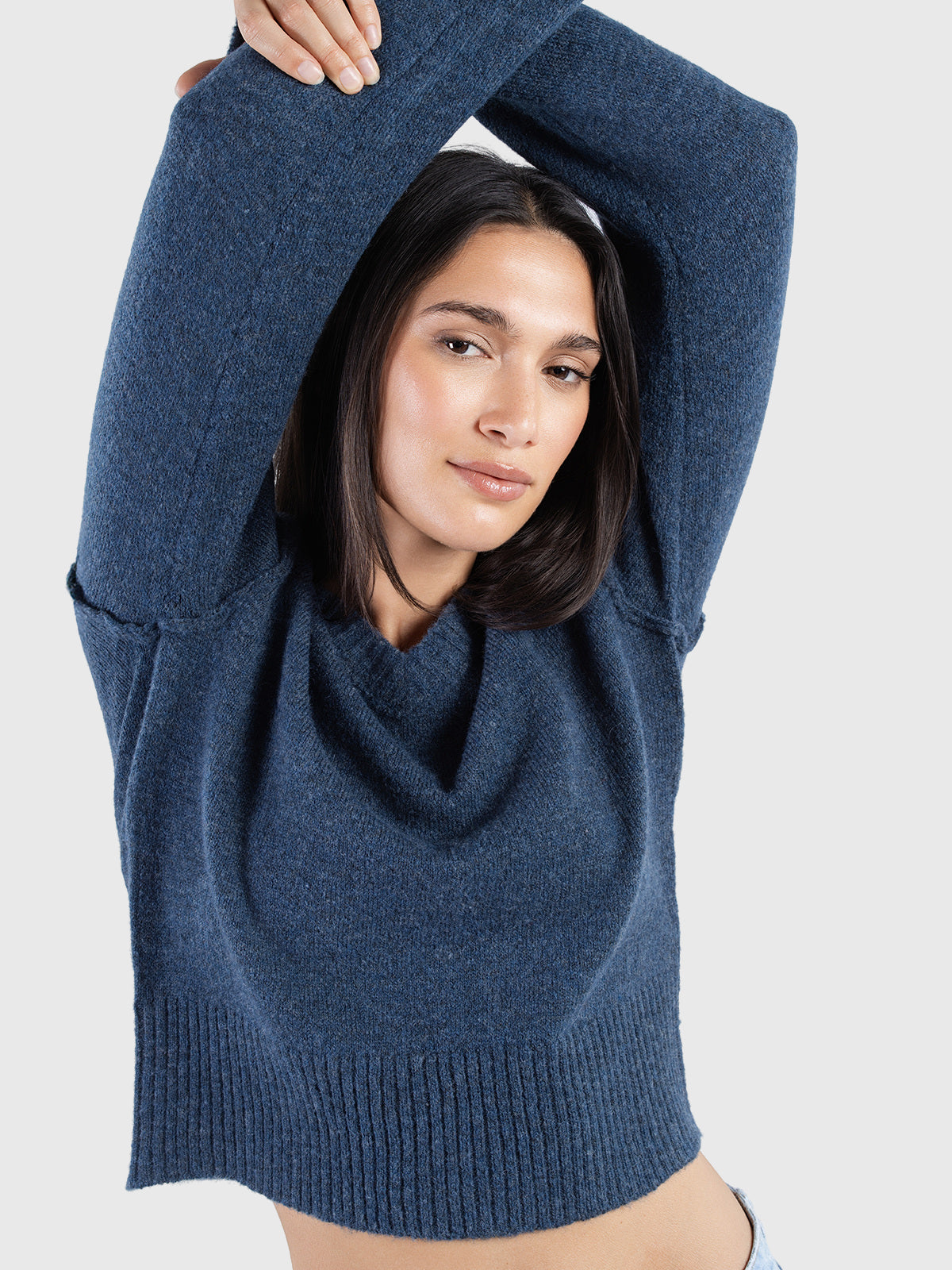 Basique col en V en fil recyclé