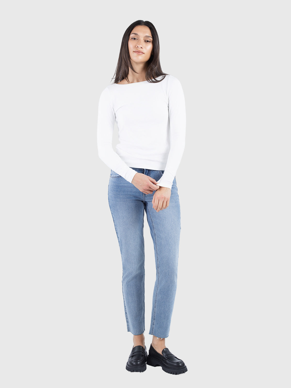 Soft basic boat neck t-shirt