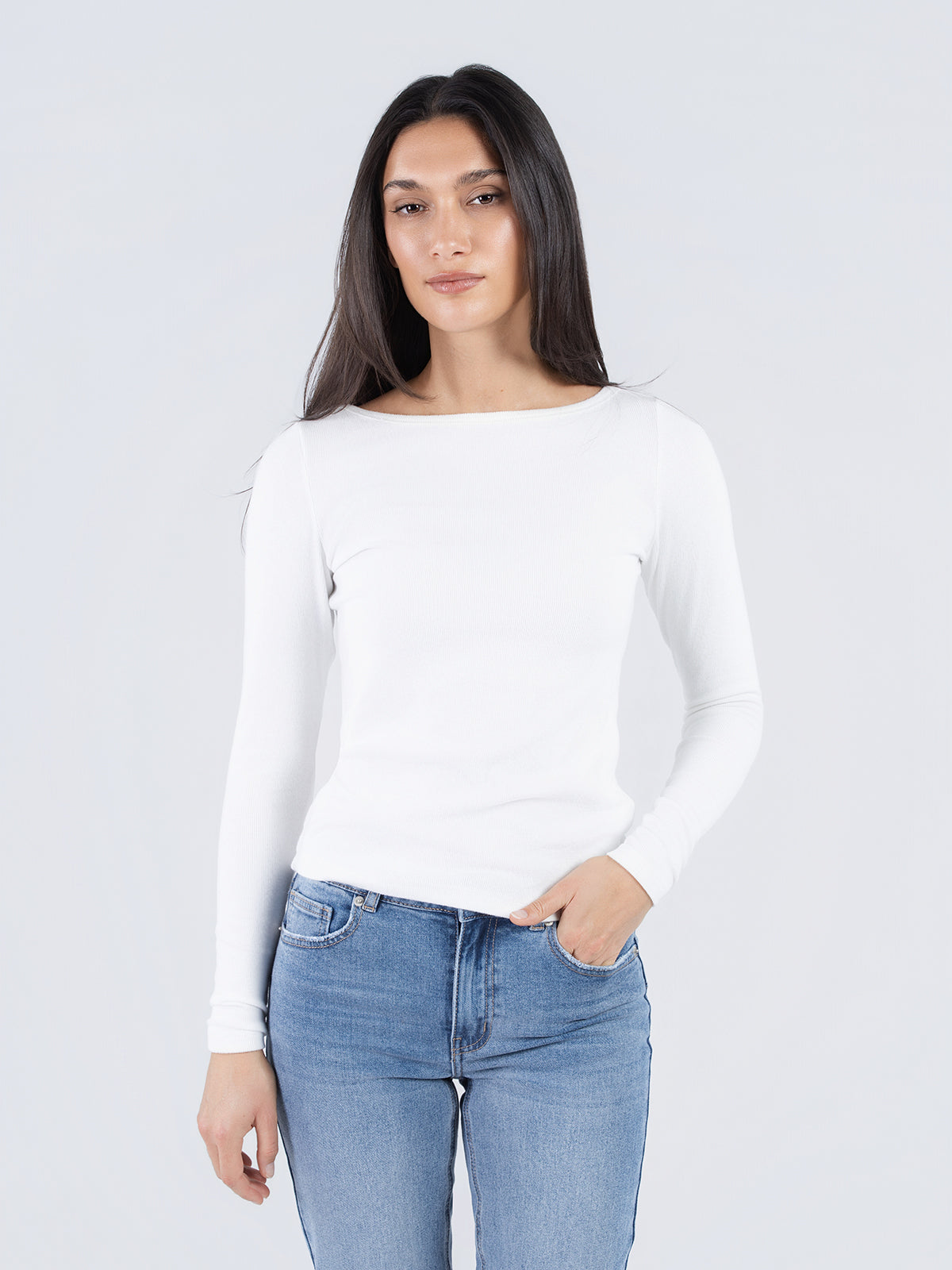 698765197600-4.jpg