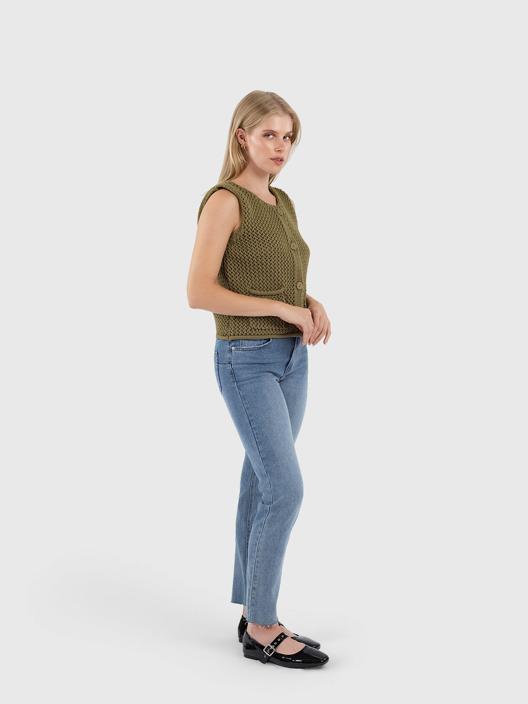 698765206104-4.jpg