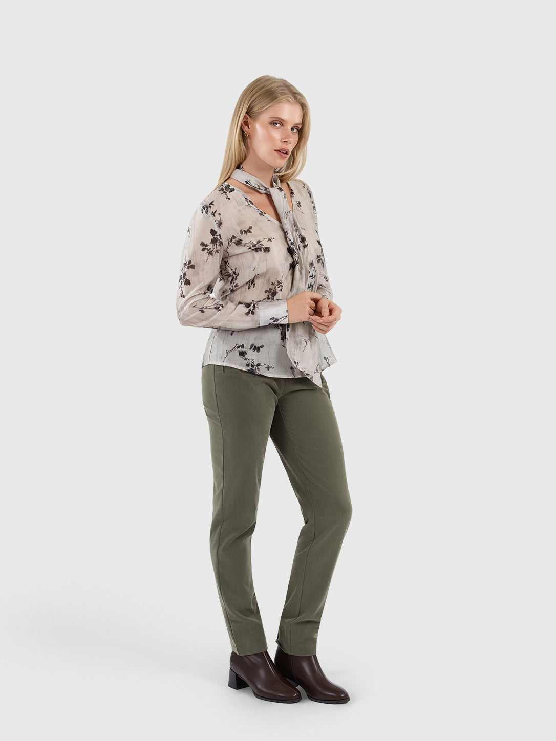 698765210255-4.jpg