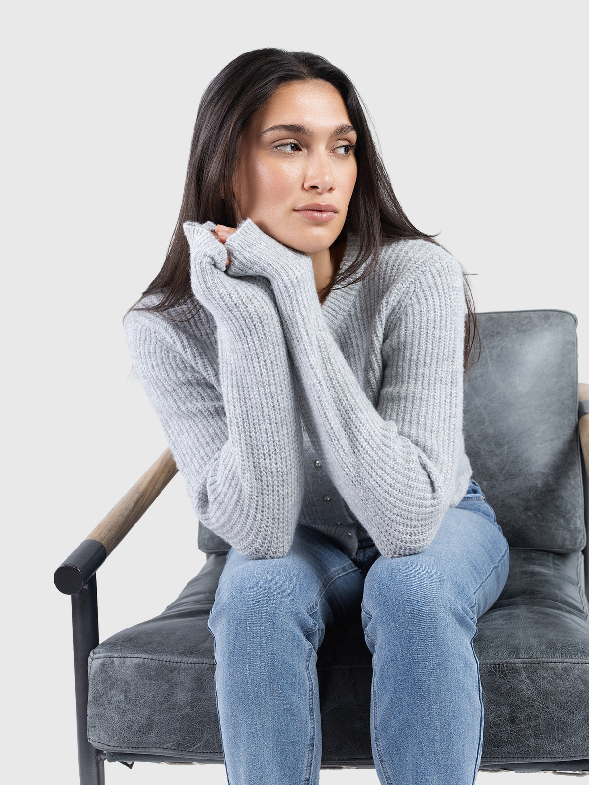 Basic pearl button cardigan