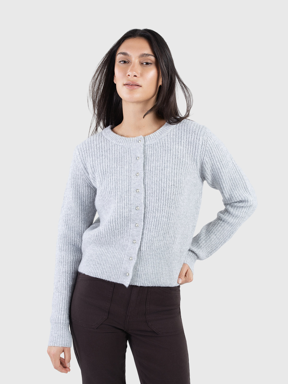 Basic pearl button cardigan