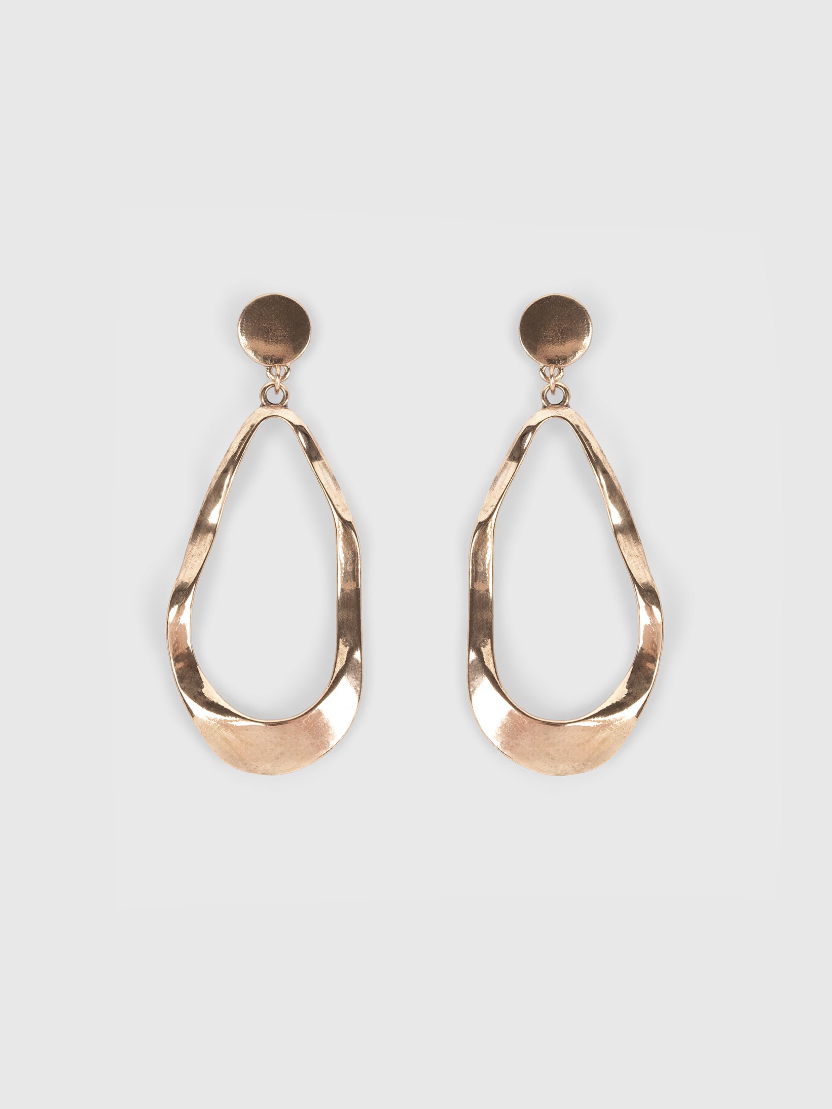 Irregular oval earrings