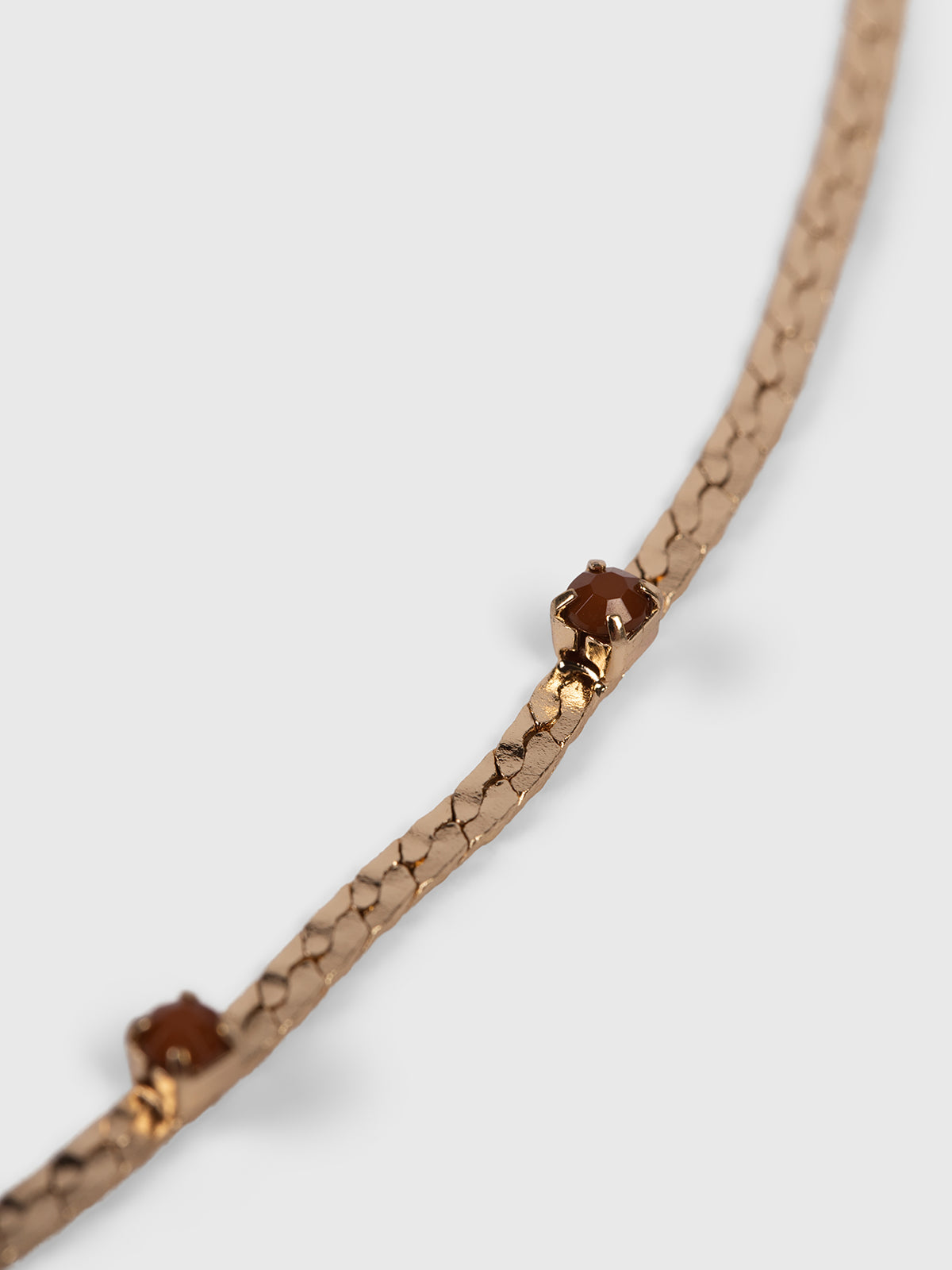 Collier serpent orné de pierres