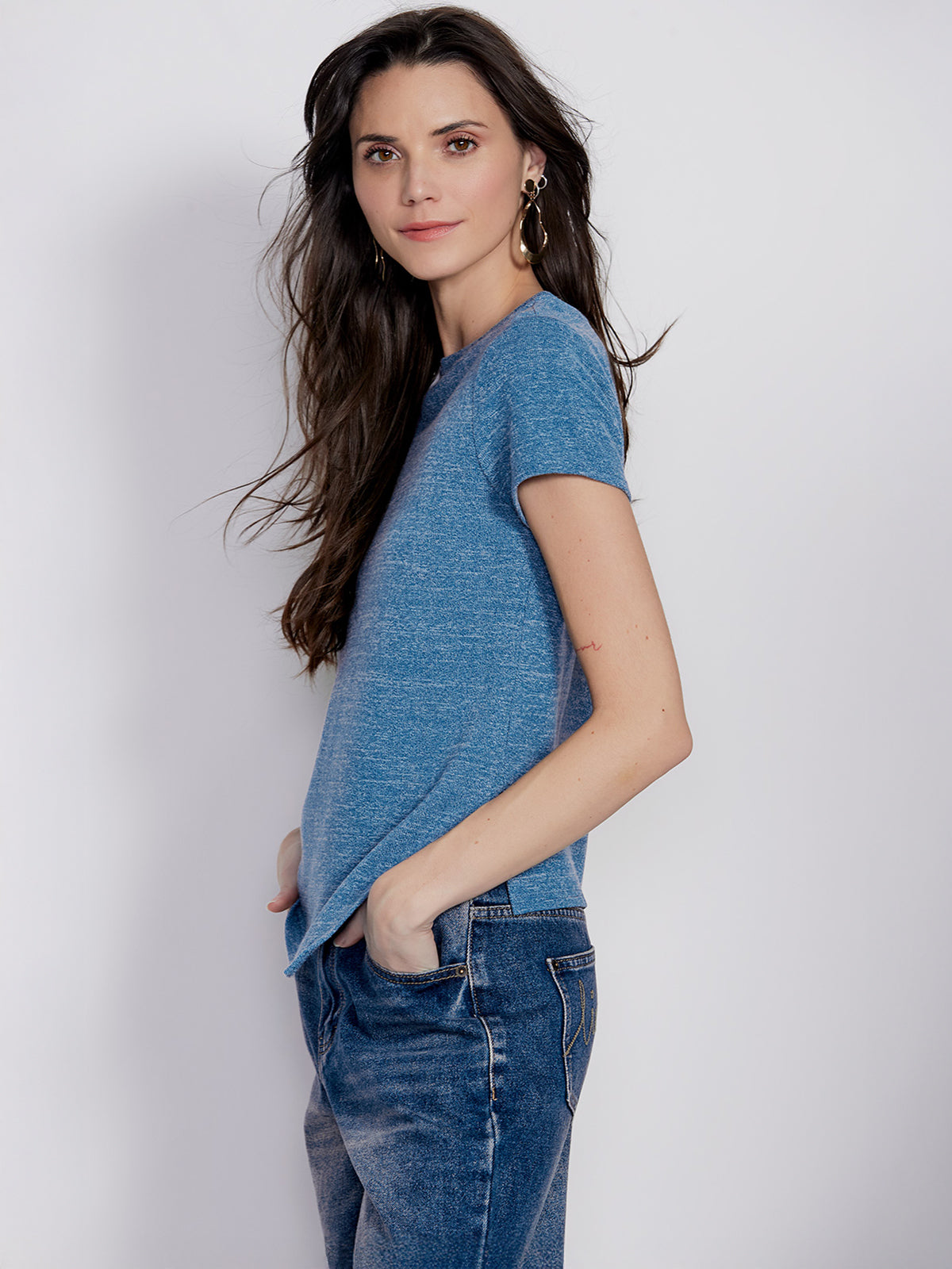 698765241105-4.jpg