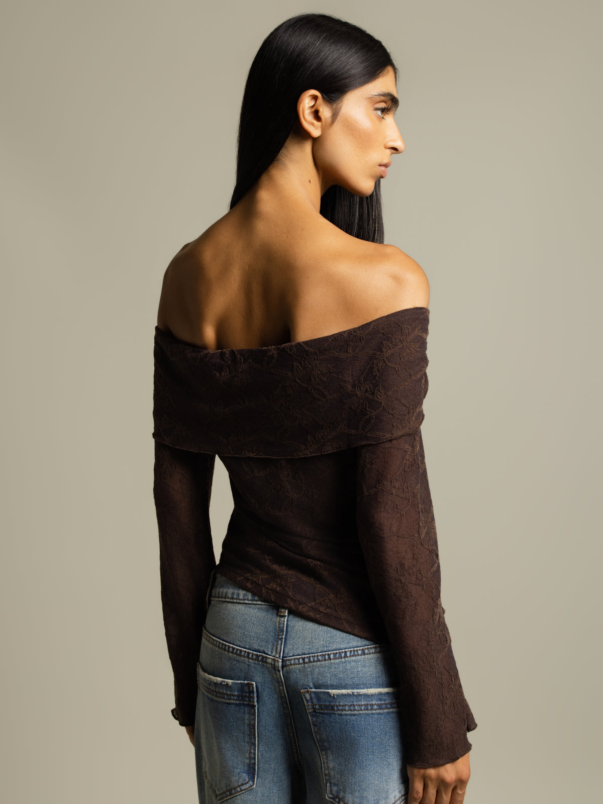698765297232-04.jpg