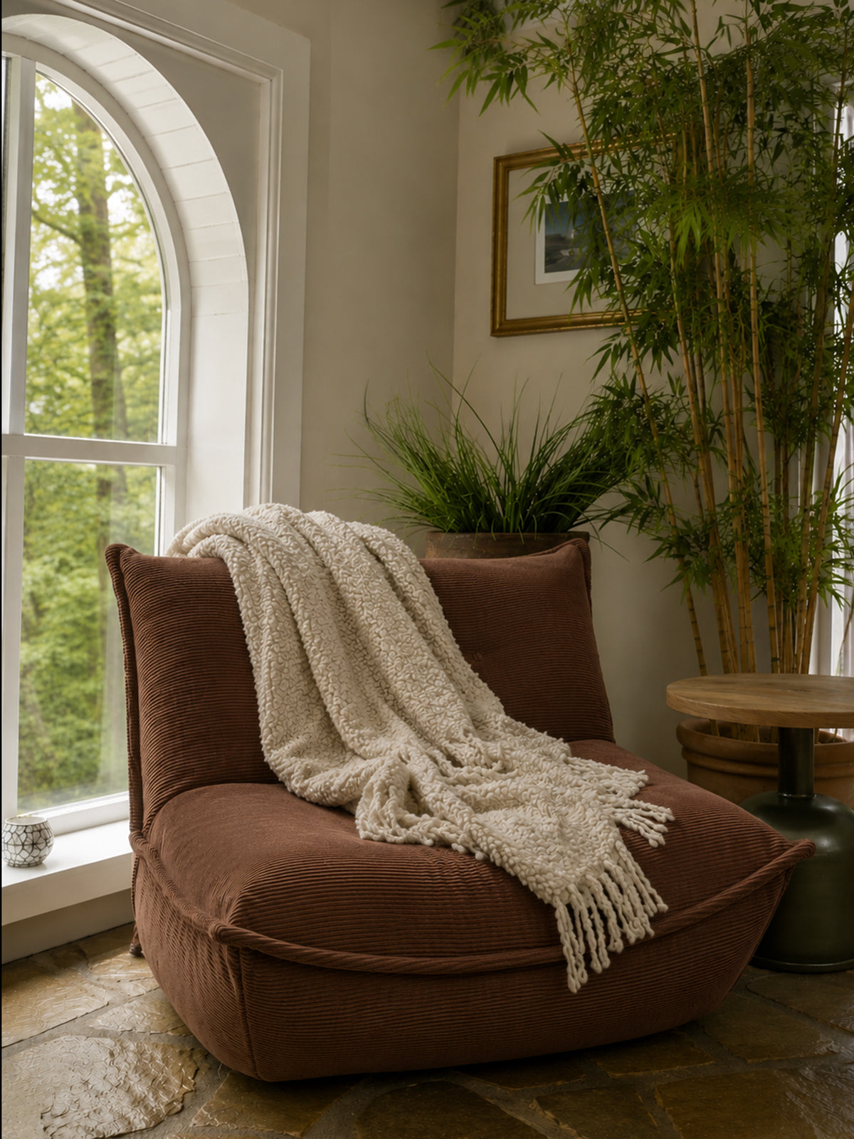 Cushioned accent chair