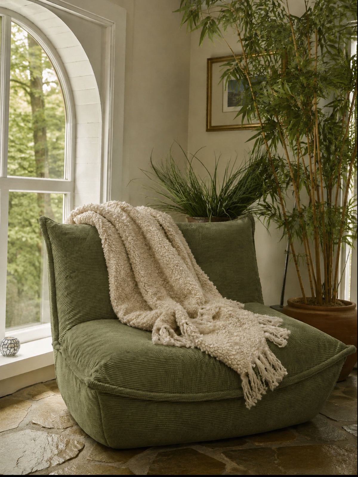 Cushioned accent chair