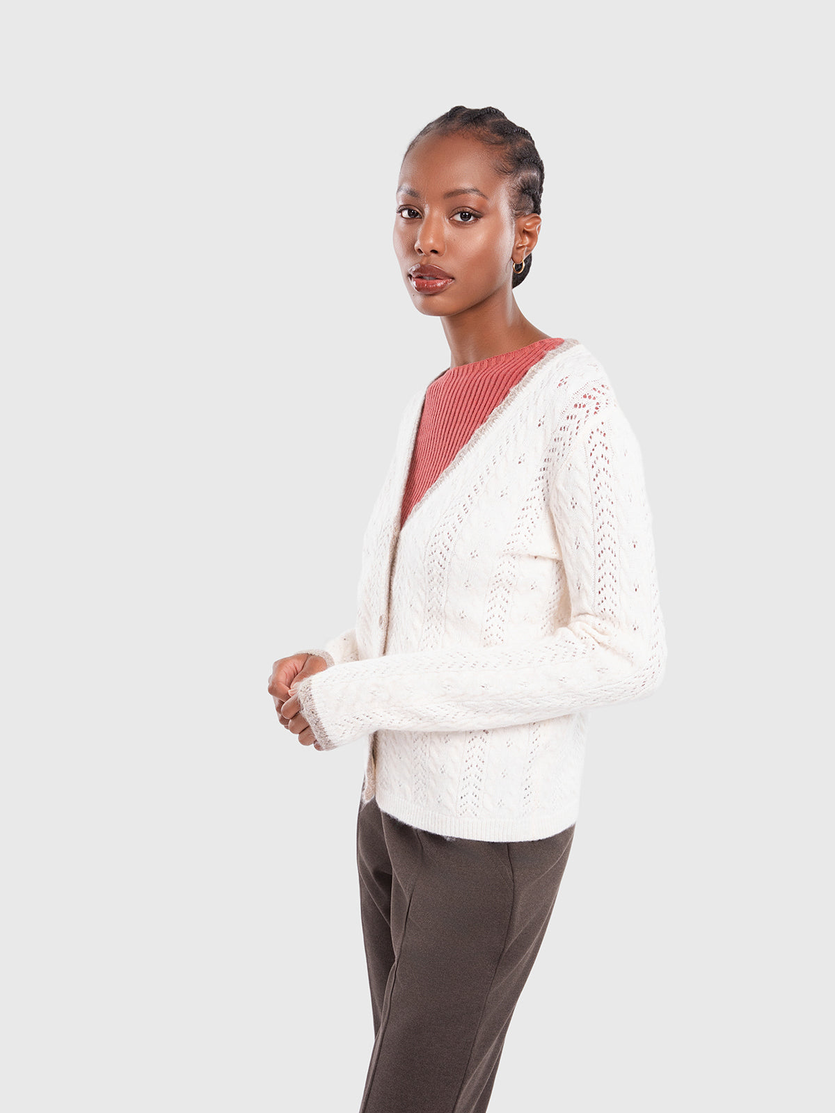 Cardigan torsadé à bordures contrastées