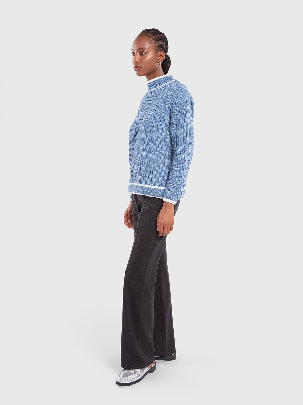Pull en chenille à bordures contrastées
