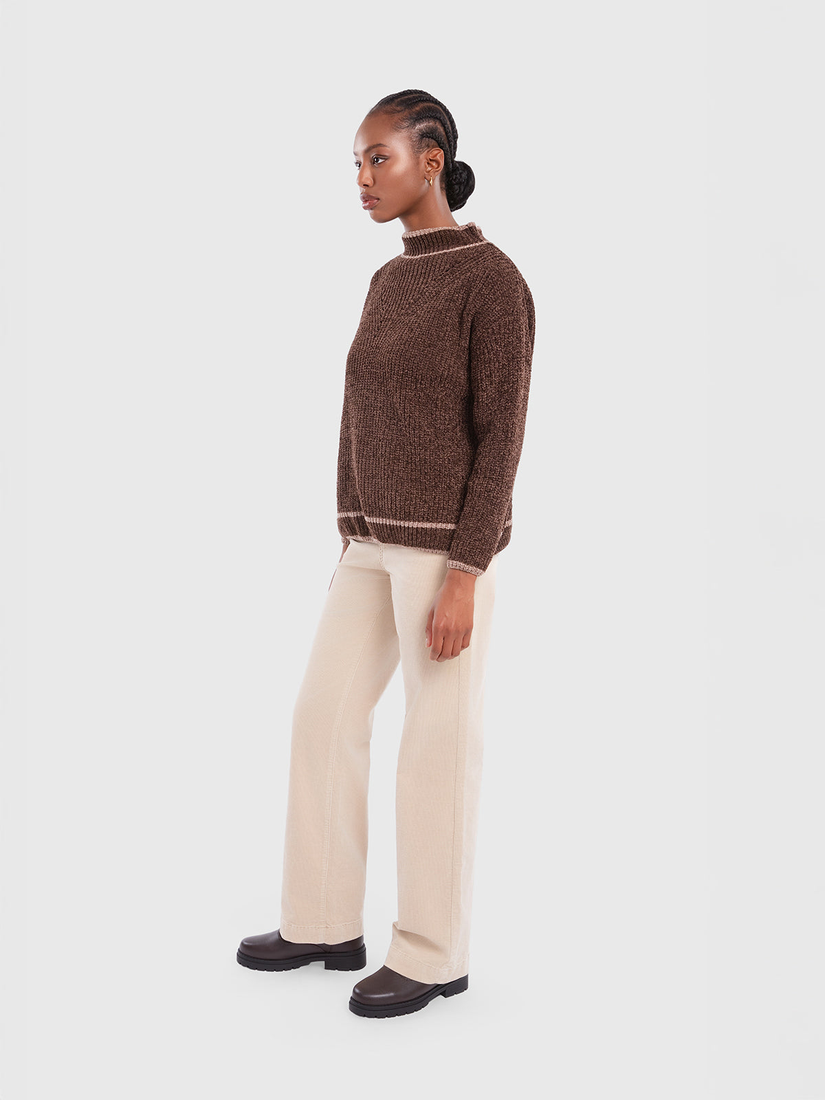 Pull en chenille à bordures contrastées