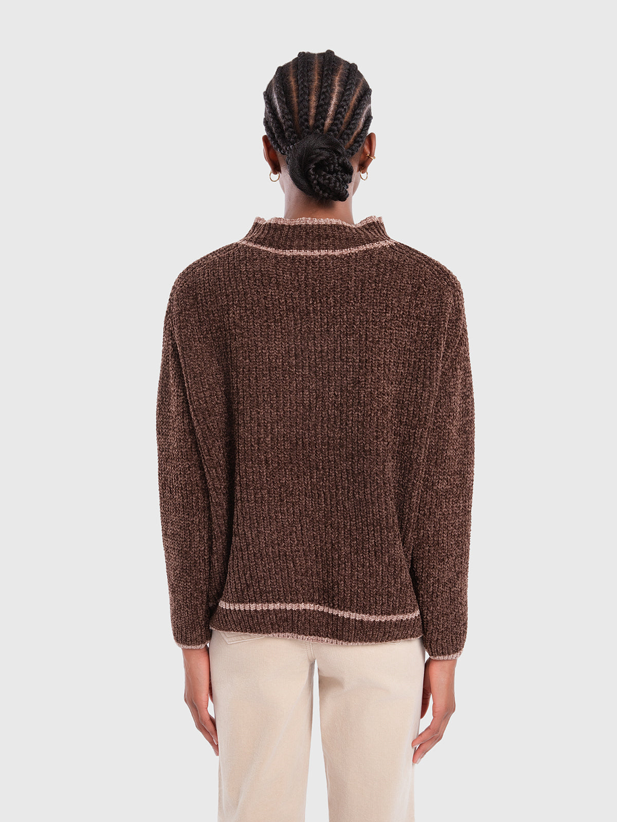 Pull en chenille à bordures contrastées
