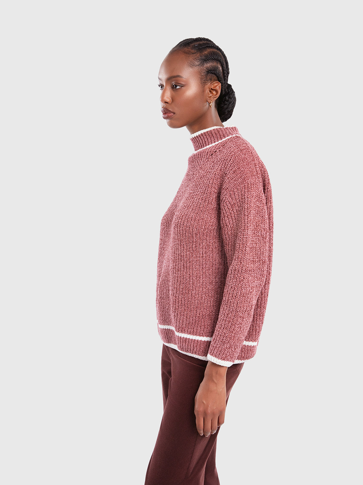 Pull en chenille à bordures contrastées
