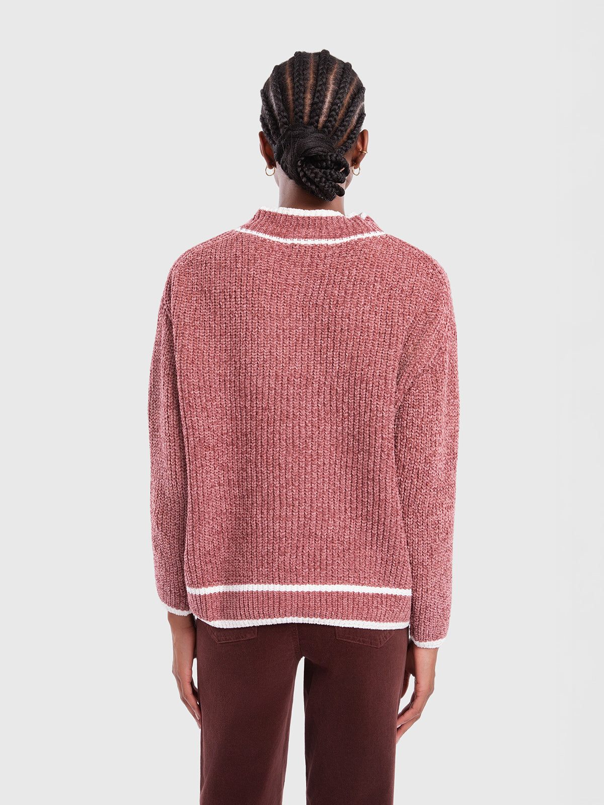 Pull en chenille à bordures contrastées