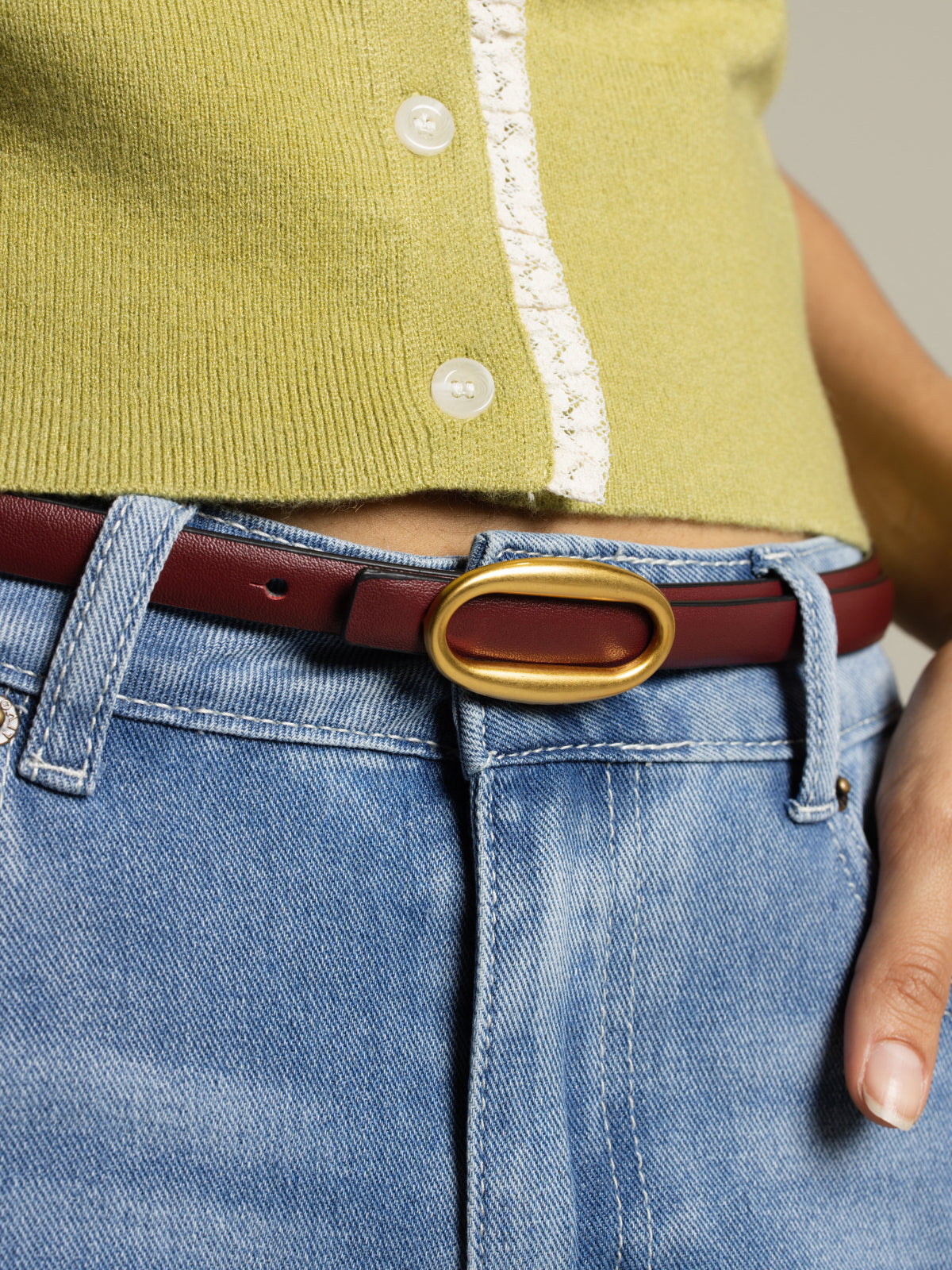 Ceinture en cuir à boucle ovale