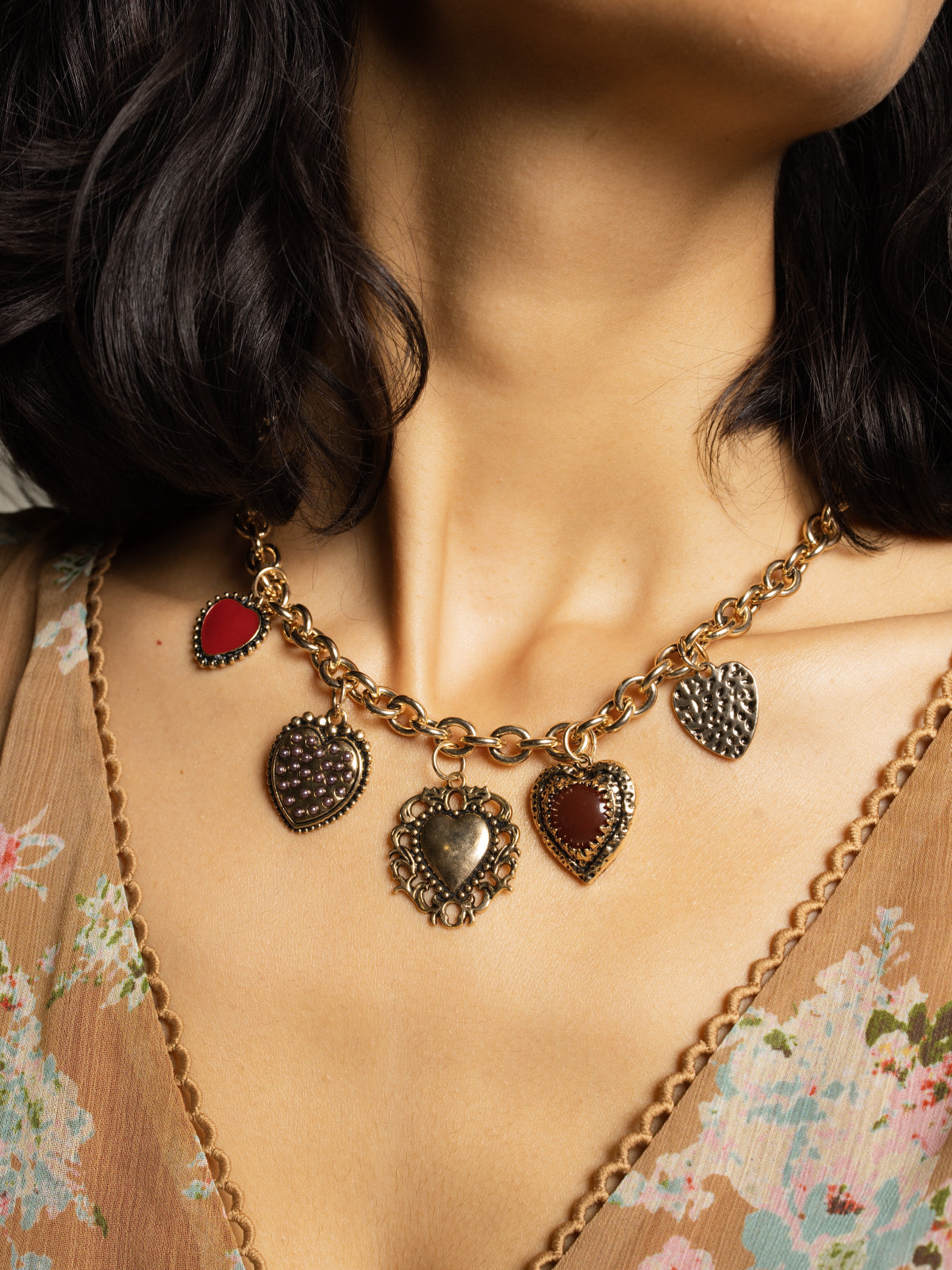 Collier breloques cœurs