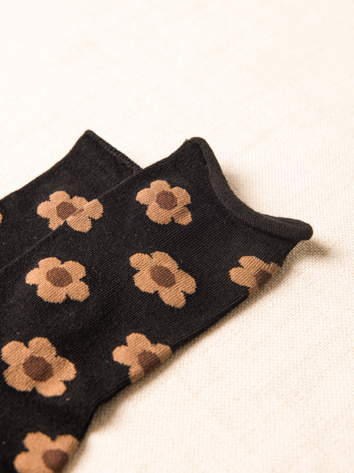 Chaussettes fleurs rétro