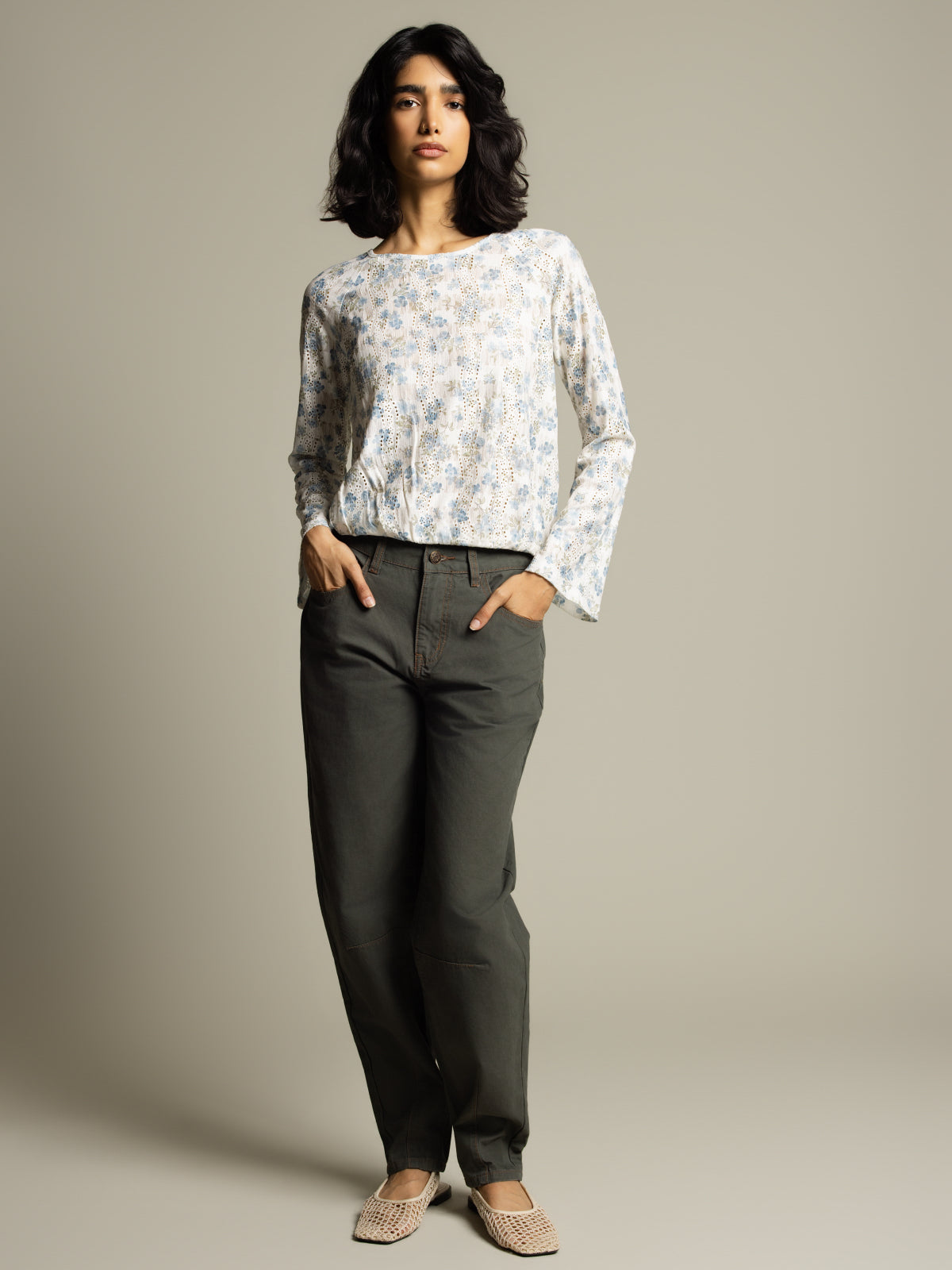 Haut brodé floral