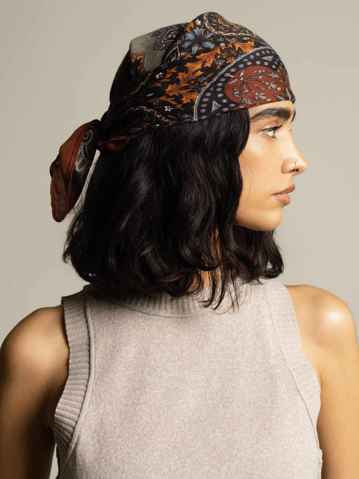 Foulard carré en velours