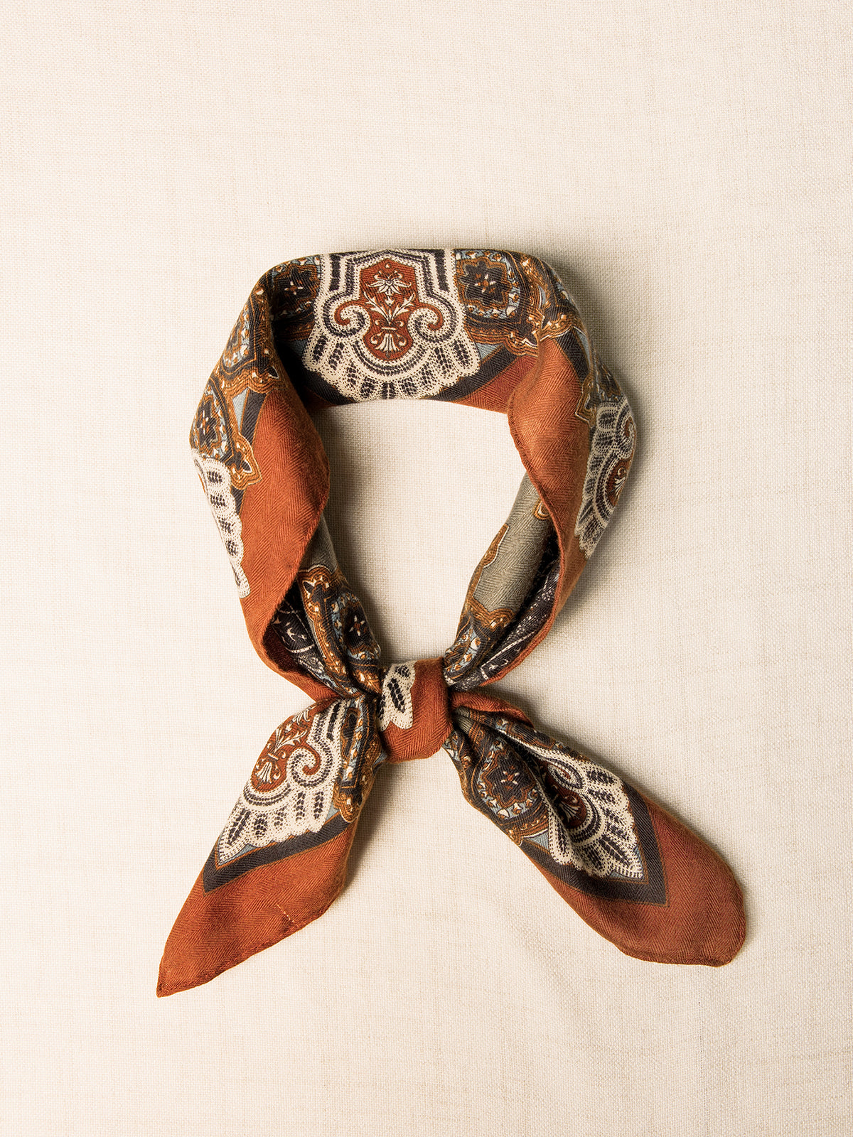 Foulard carré en velours