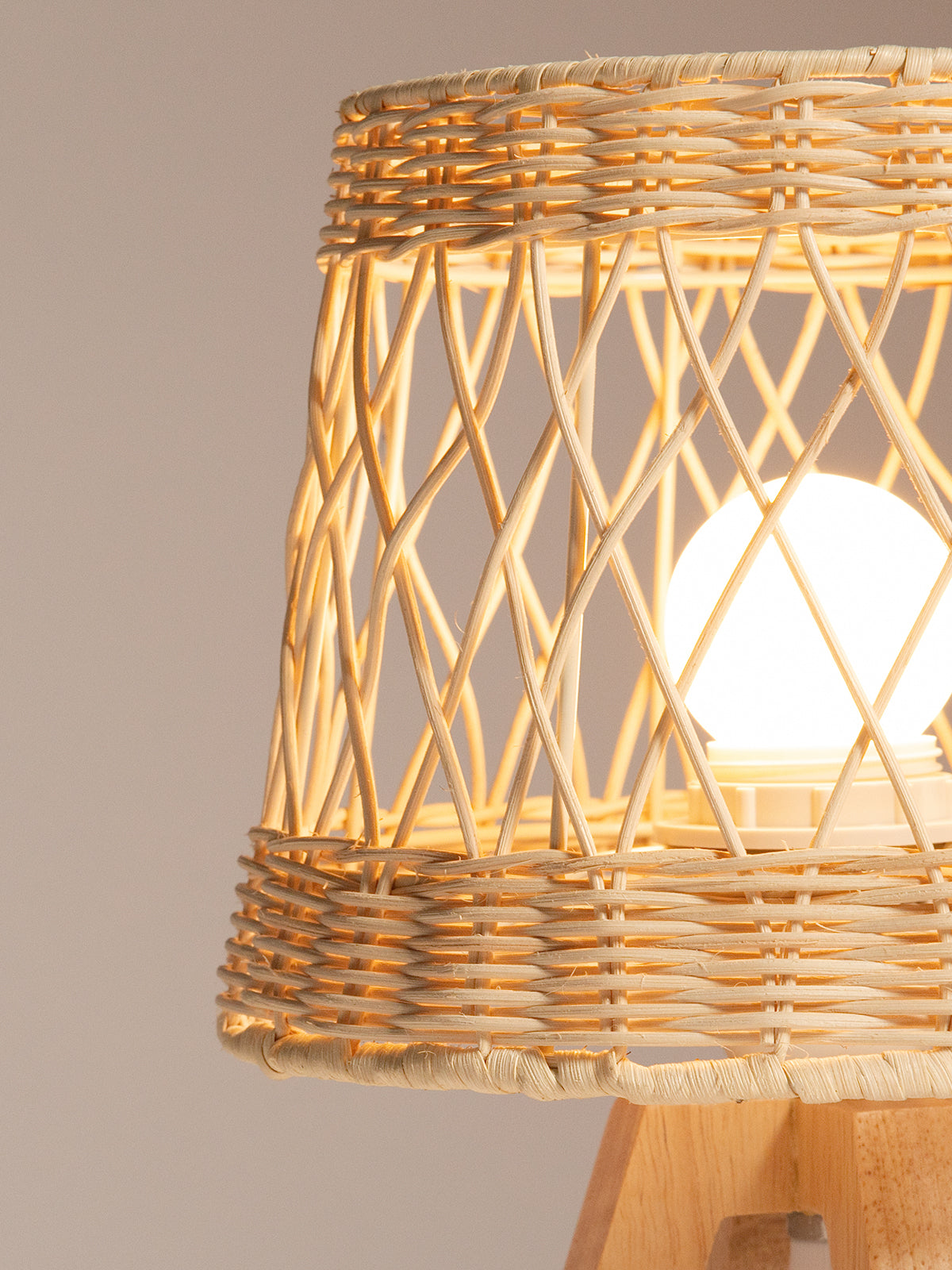 Tripod Rattan Table Lamp