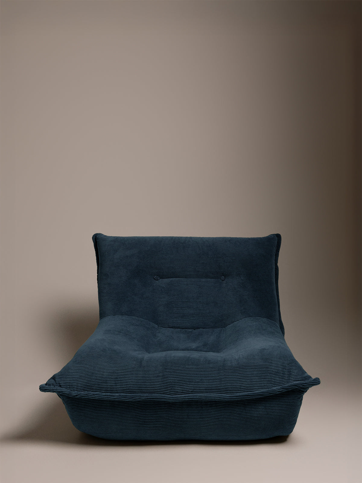 Cushioned accent chair