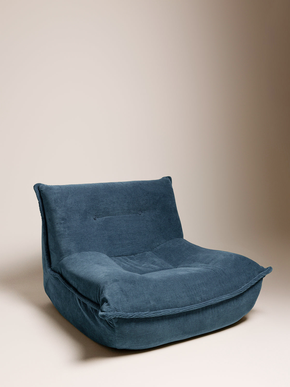Cushioned accent chair