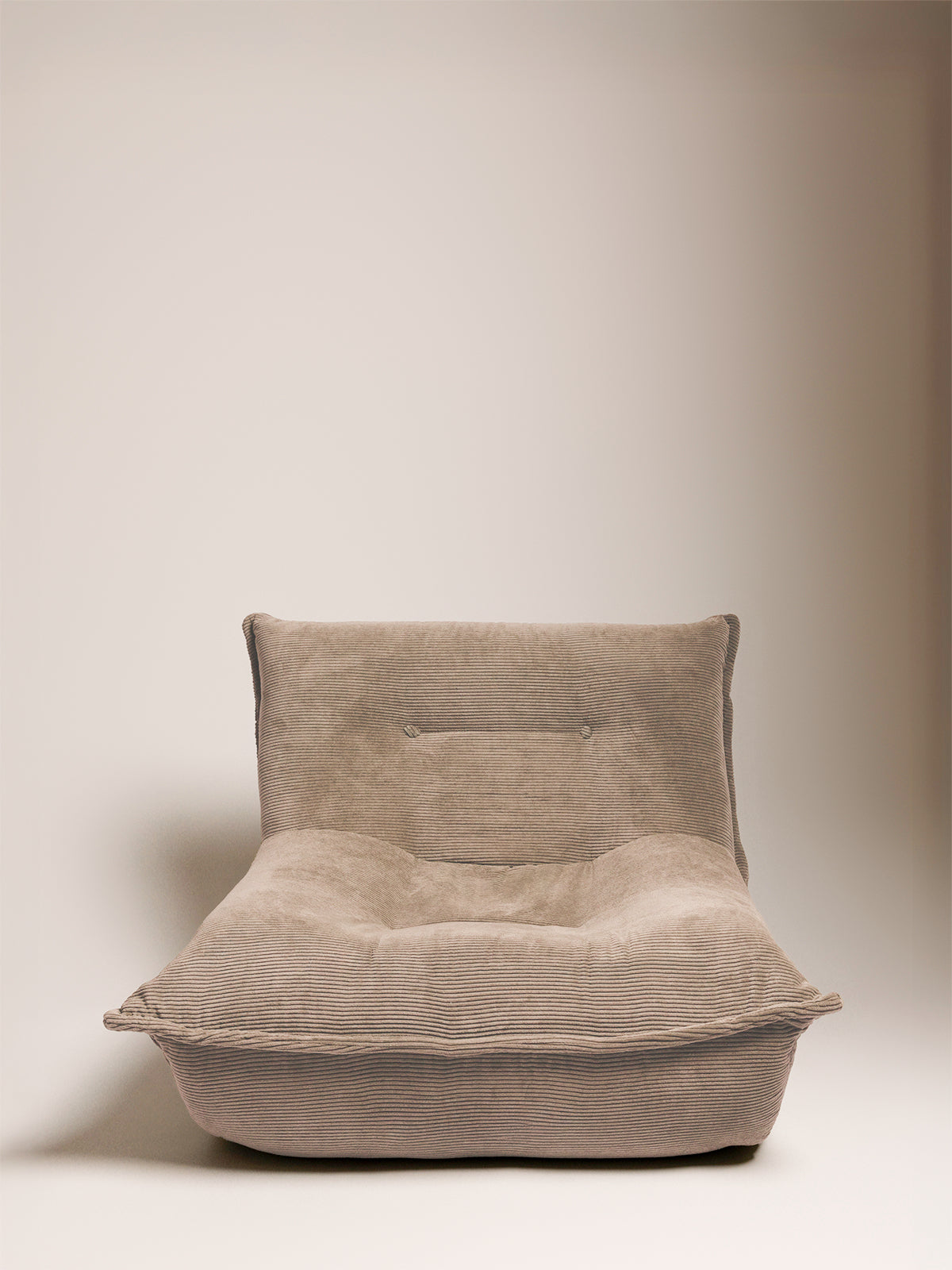 Cushioned accent chair