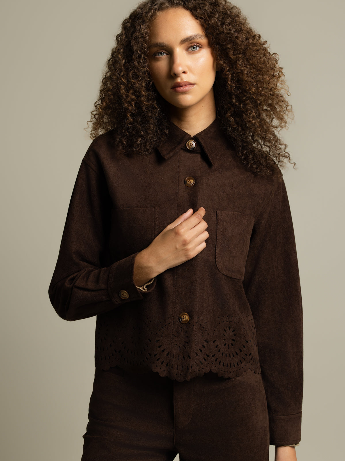 Veste suède à festons