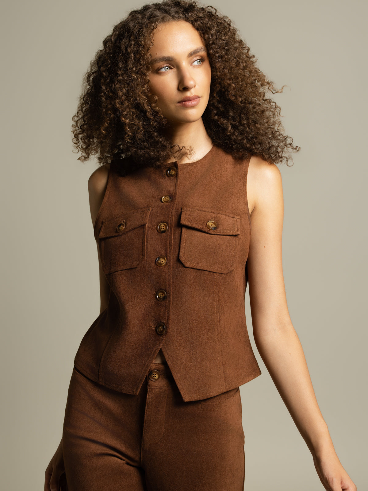 Veste sans manches en suède