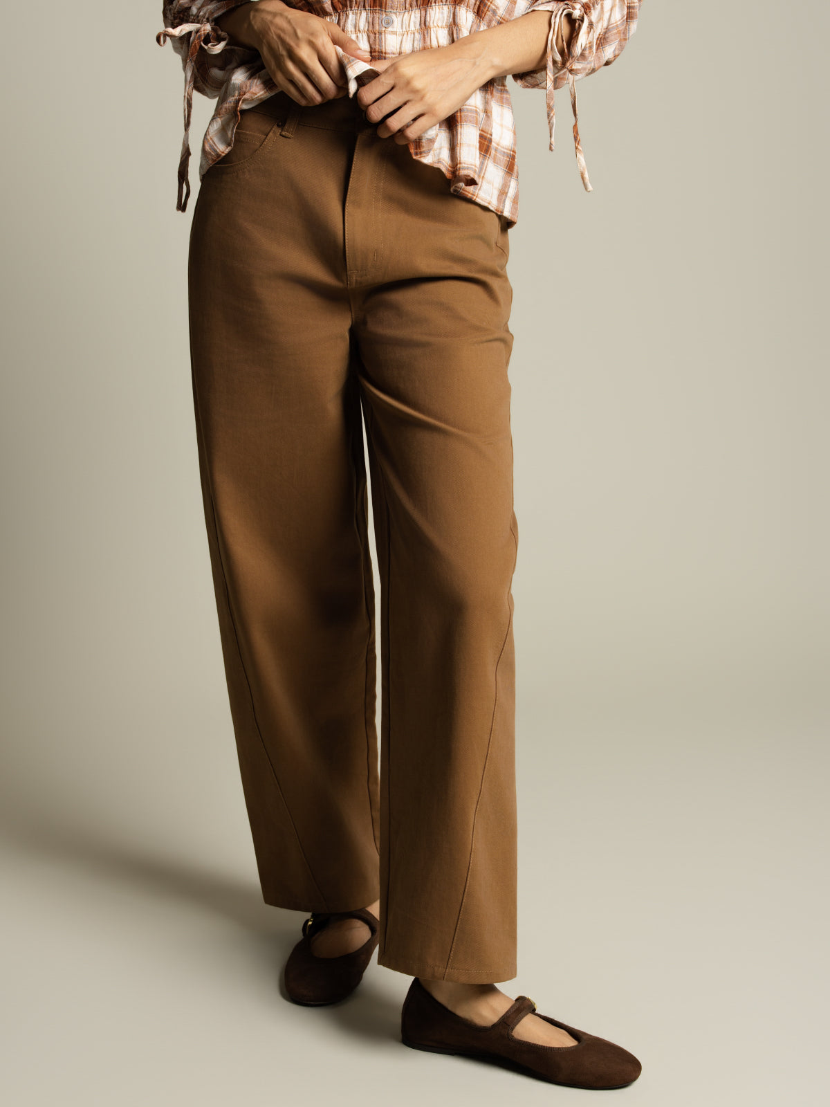 Pantalon barrel en sergé