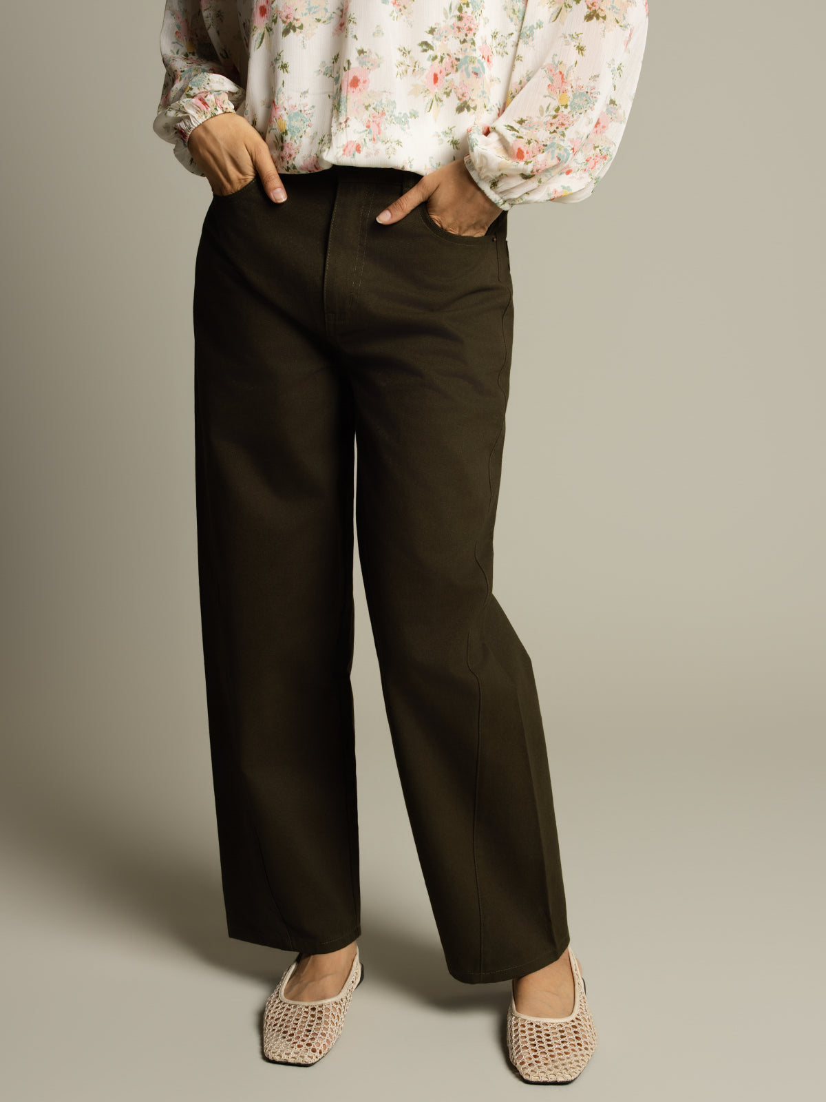 Pantalon barrel en sergé