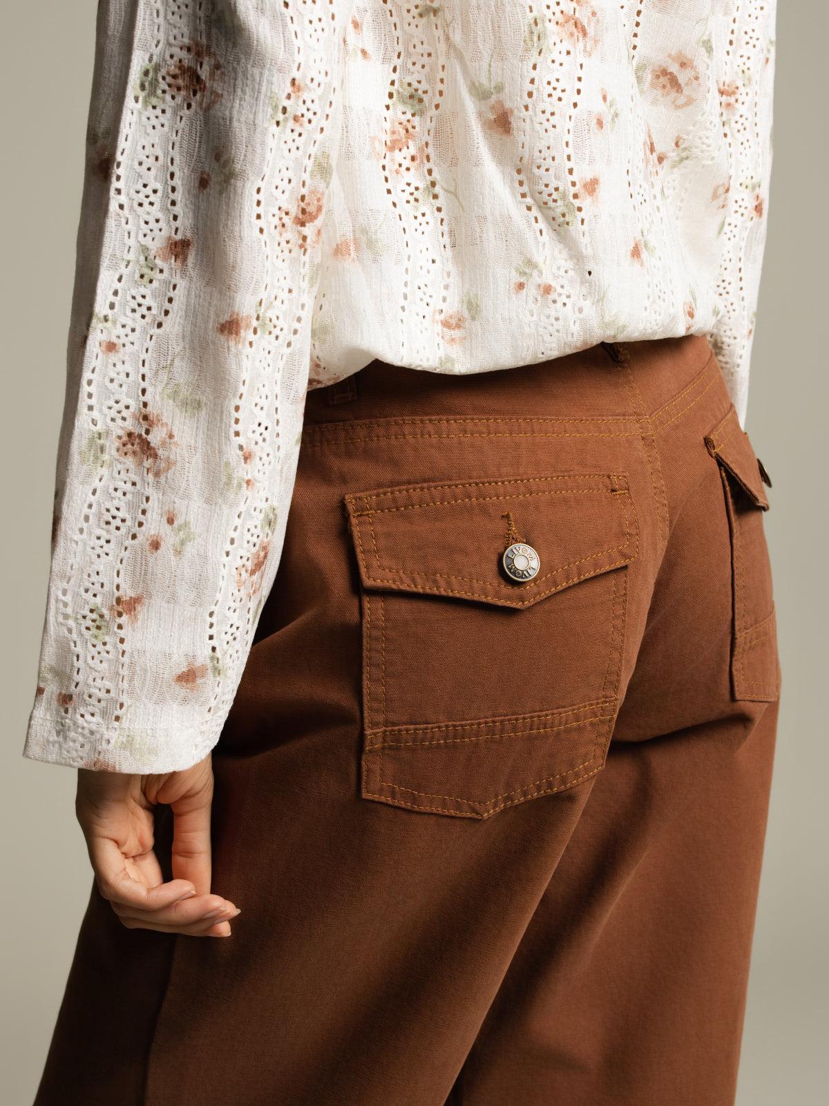 Barrel-leg pants
