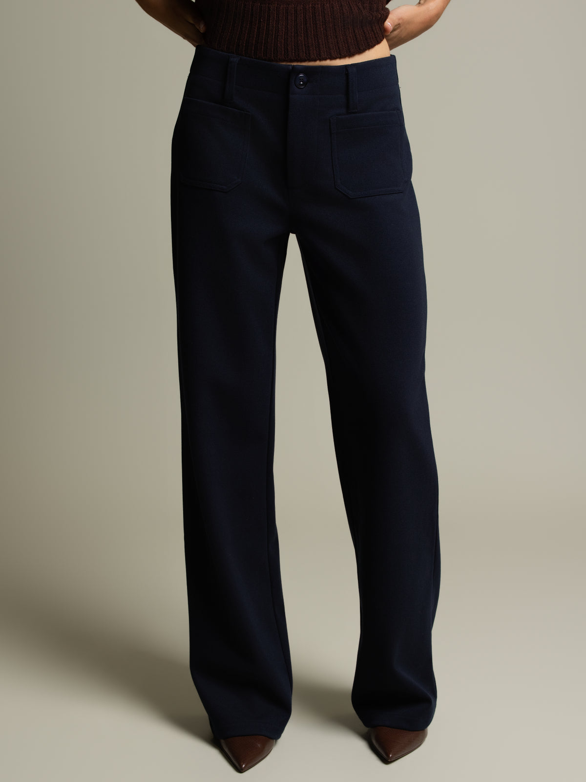 Semi-wide trouser