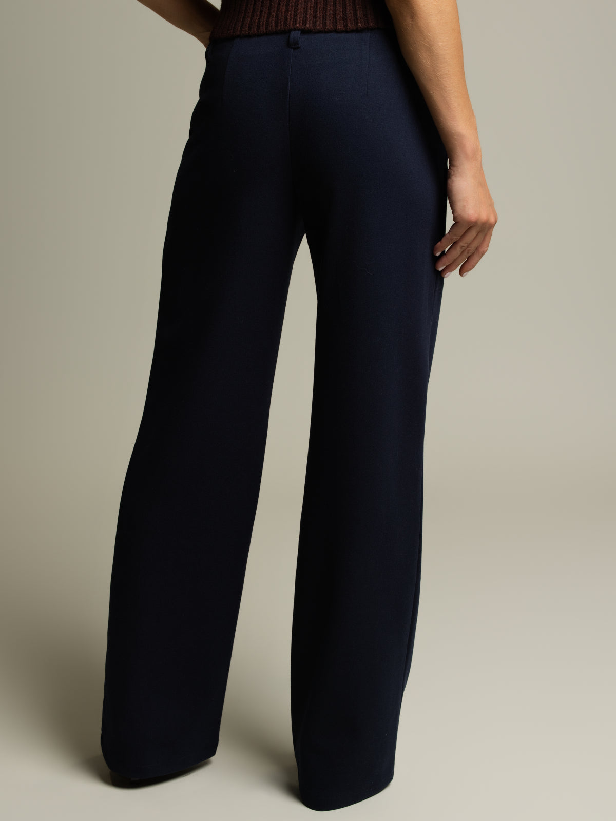 Semi-wide trouser