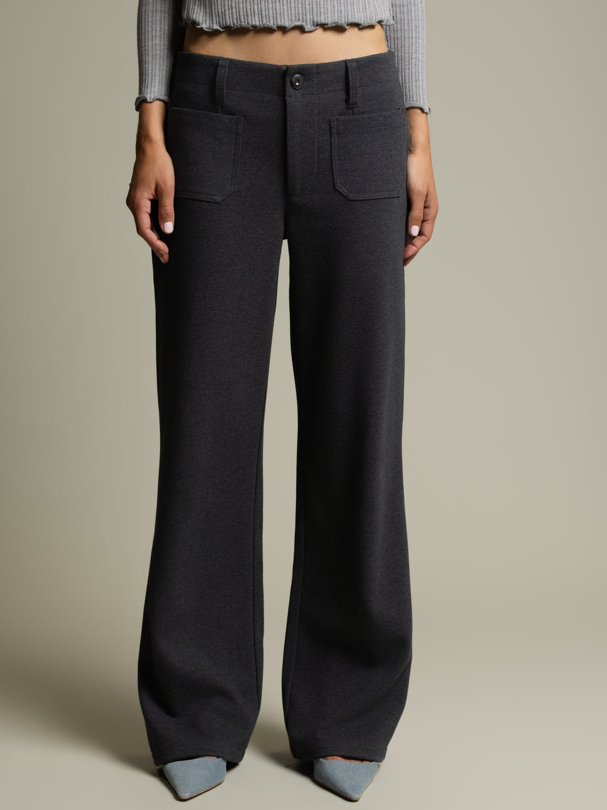 Semi-wide trouser
