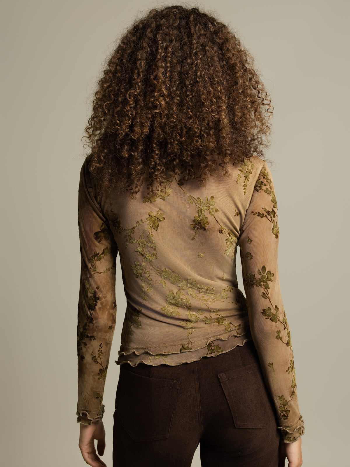 Haut mesh velours floral