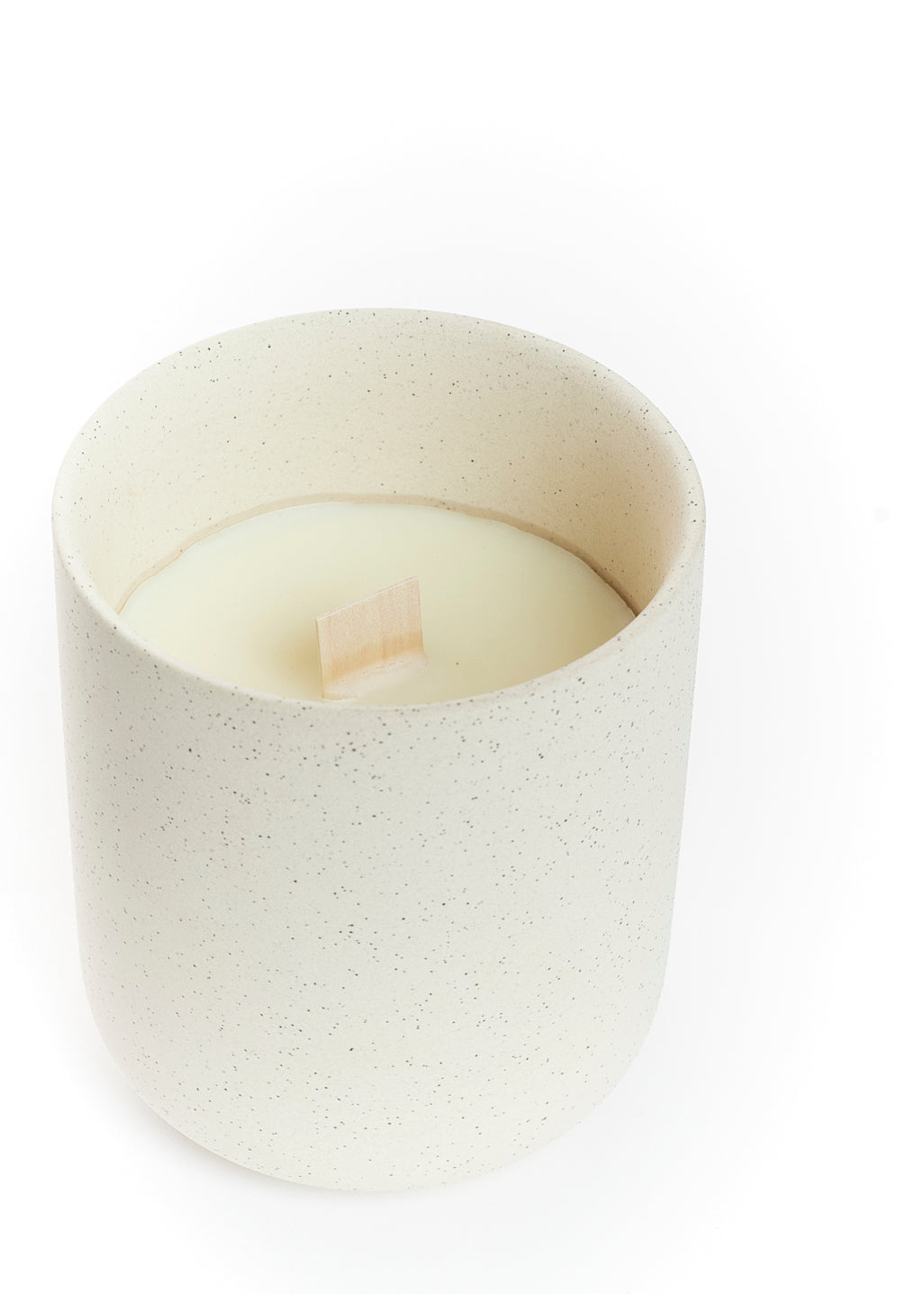 Livom Candle - Almond & Oatmilk