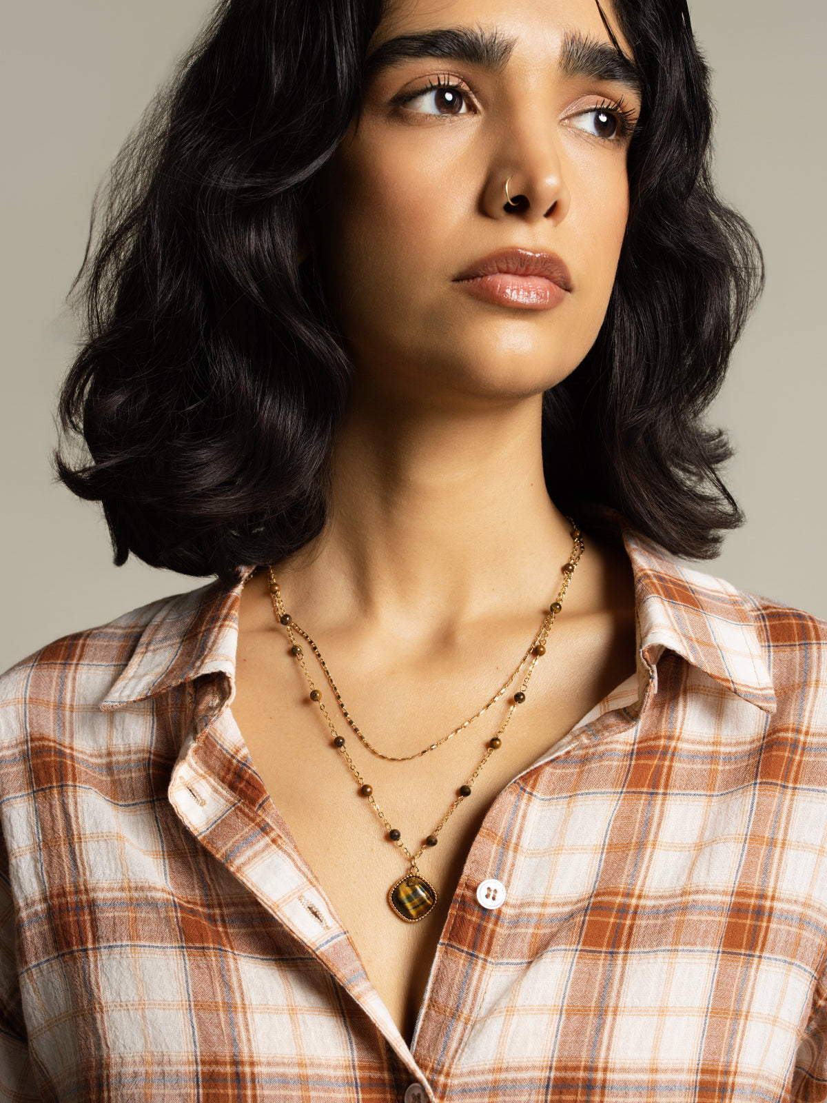 Collier en pierres à deux rangs