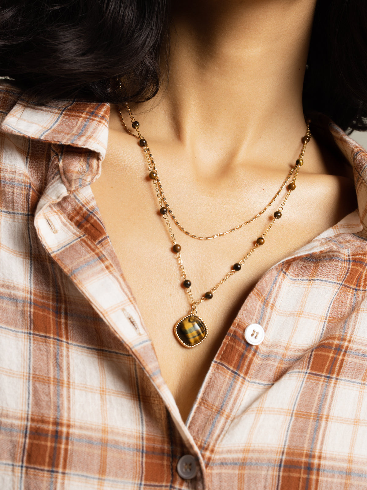 Collier en pierres à deux rangs